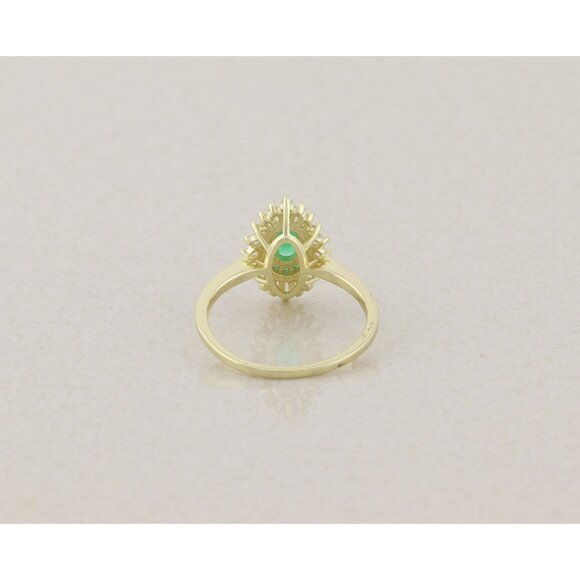 Gold Over Sterling Silver White and Green Cubic Zirconia Ring Size 9 - Picture 7 of 8